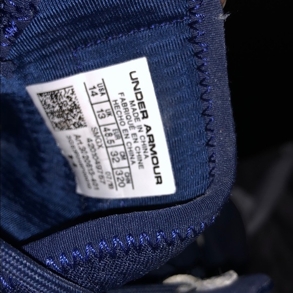 Under armor basketball shoes - Picture 2 of 5